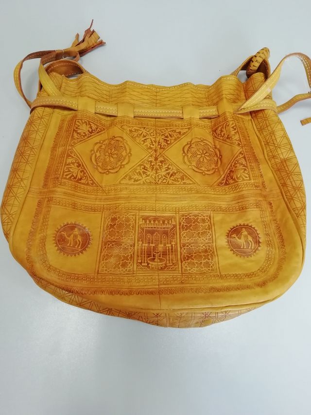 Bolso cuero amarillo anaranjado artesanal