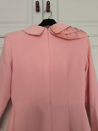 Vestido midi asimétrico rosa