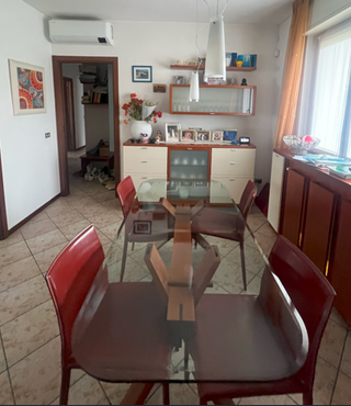 Tavolo cristallo + 6 sedie
