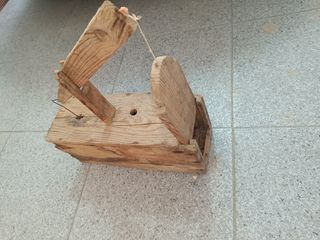Trampa ratones madera antigua