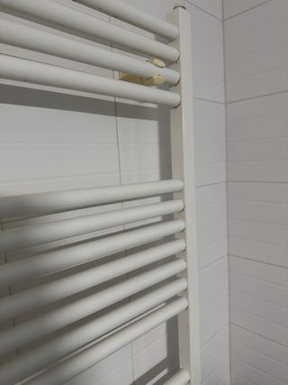 Radiador toallero de agua  blanco 45x127cm