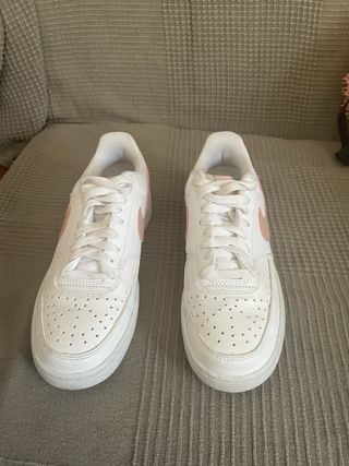 Zapatillas Nike Court blancas y rosas - 37,5