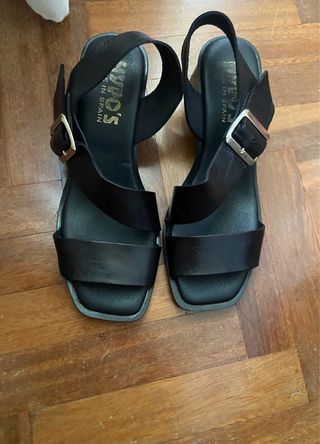 Sandalias Hypo’s, piel negras T.41