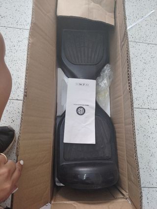 Hoverboard eléctrico un solo uso está rayado
