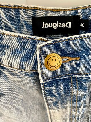 Shorts Desigual Talla 40- Vaqueros