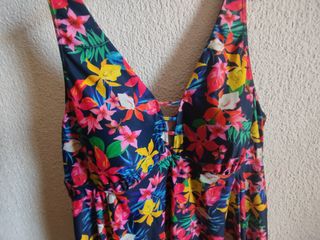 Bañador floral con falda - multicolor.