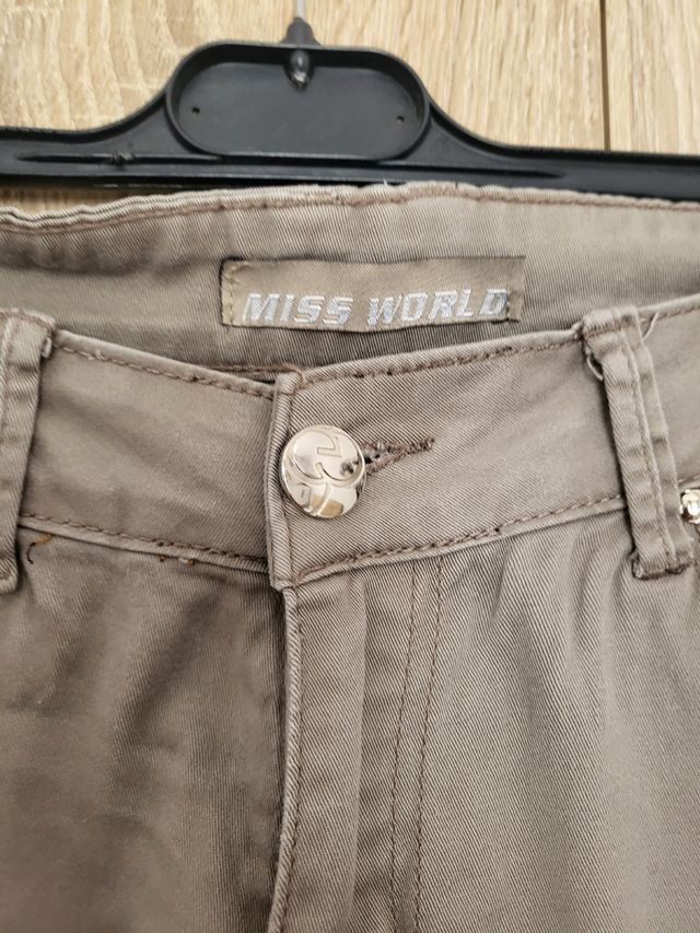 2 Pantalones: Beige y Negro