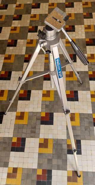 Trípode Velbon fotográfico