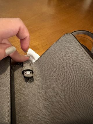 Bolso Michael Kors bandolera gris