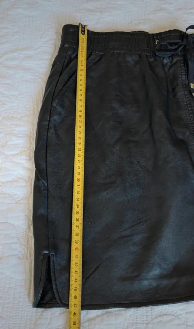 Falda negra polipiel M
