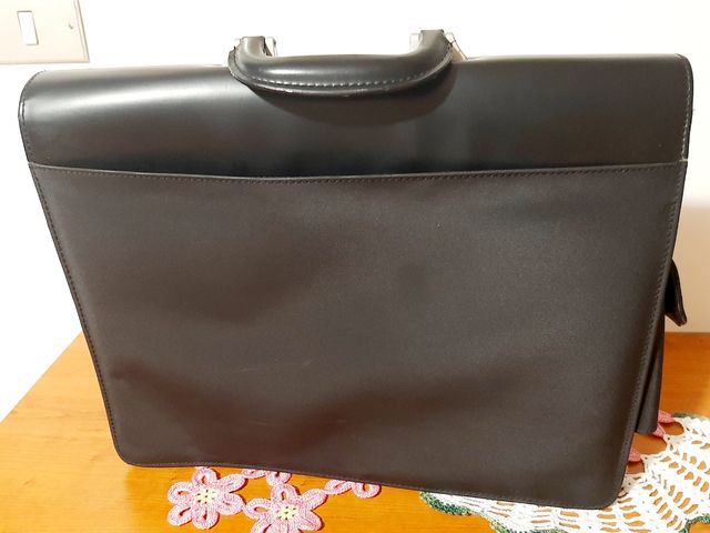 Borsa portadocumenti in pelle nera