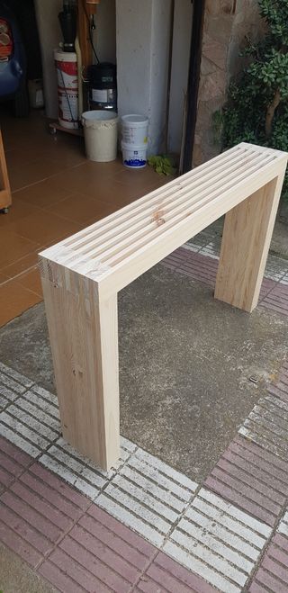 Banco de madera maciza