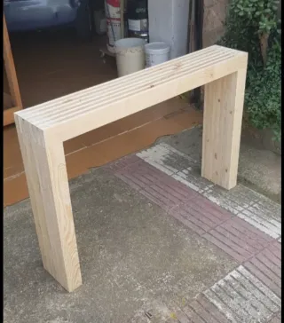 Banco de madera maciza