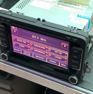 Radio navegador GPS VW RNS 510 original, reparado.