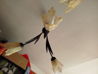 Lampara forja focos - Tulipas beige