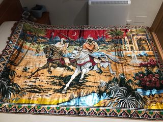 Colcha y cojines estilo sahariano