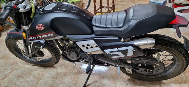 Mondrak Flat Track 125cc Año 2022 6550 km