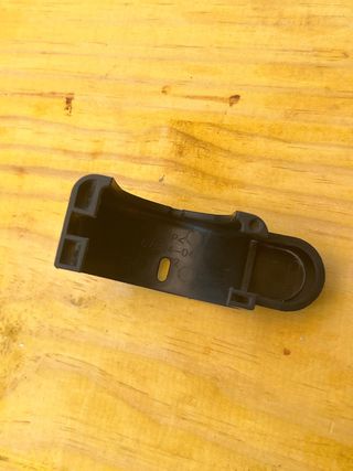 Embellecedor deposit freno trasero Harley Davidson