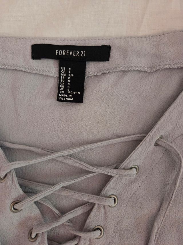 Blusa gris Forever 21 talla S
