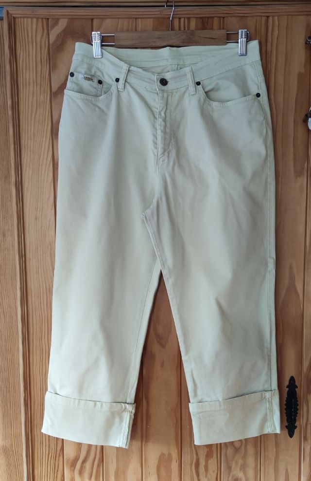 Pantalones piratas beige