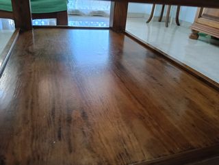 Mesa centro madera maciza con cristal.