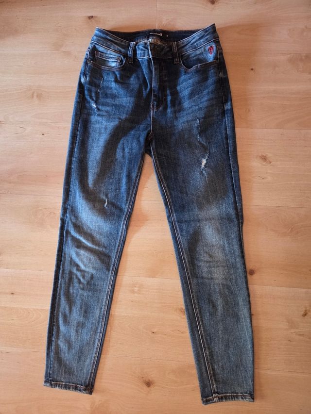 Pack Vaqueros. Desigual M - 38 y Terranova M - 38.