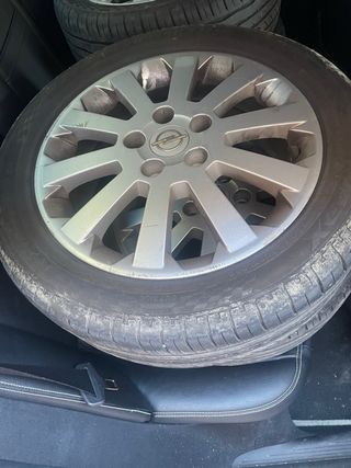 4 Llantas Opel 16" usadas