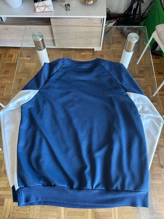 Sudadera sin capucha