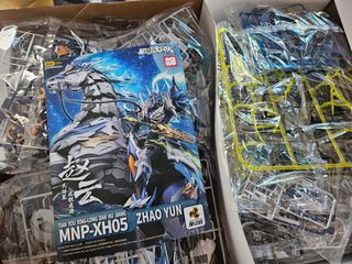 Motor Nuclear MNP-XH05 Zhao Yun Gundam 