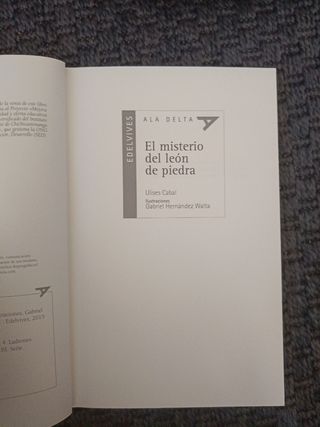 El misterio del león de piedra
