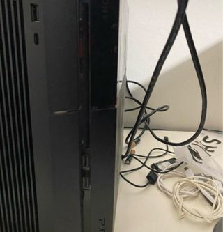 PS4 (PlayStation 4) - Console