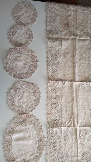 Centrini lino ricamati - 5pz