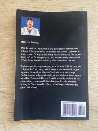 Pack de 4 libros para niños/as en catalán.