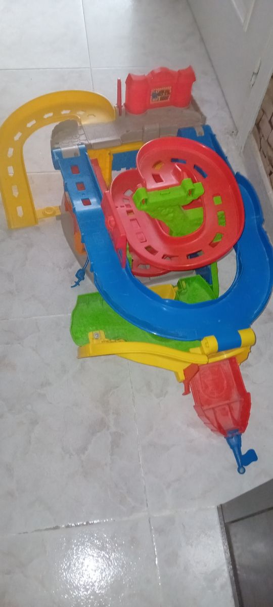 Parking de coches Fisher Price