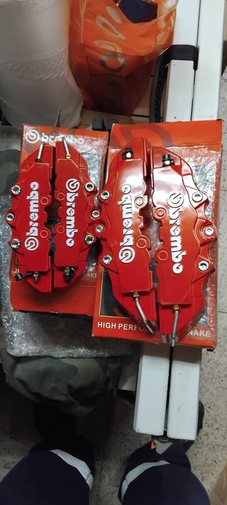 Pinzas freno Brembo rojas - delanteras y traseras