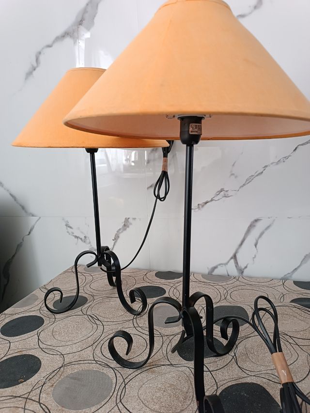 Set di 2 lampade da tavolo in ferro battuto