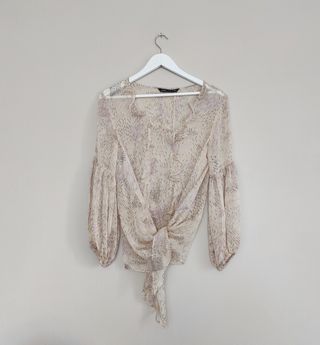 Blusa seda Zara beige estampada