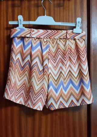 Shorts Queen multicolor c/cinturón, a estrenar 