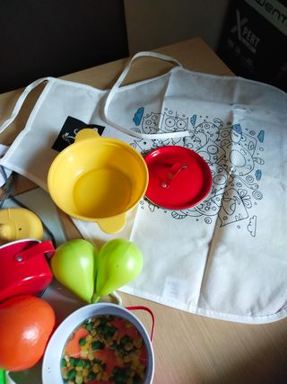 Cocinitas y maletín médico