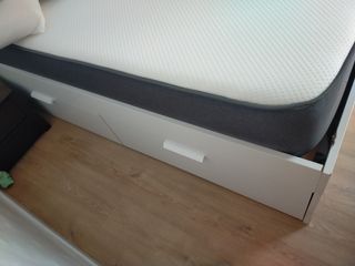 Cama blanca con cajones - 1 ud.