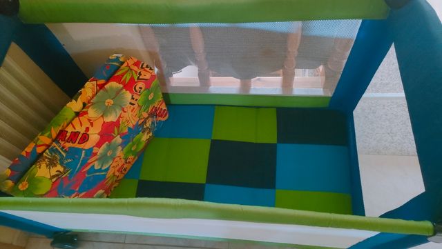 Cuna viaje Babies on Tour y colchón.