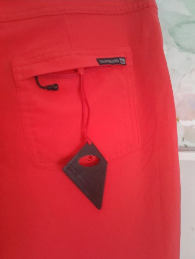 Bañador Quiksilver rojo Talla 30 (M)
