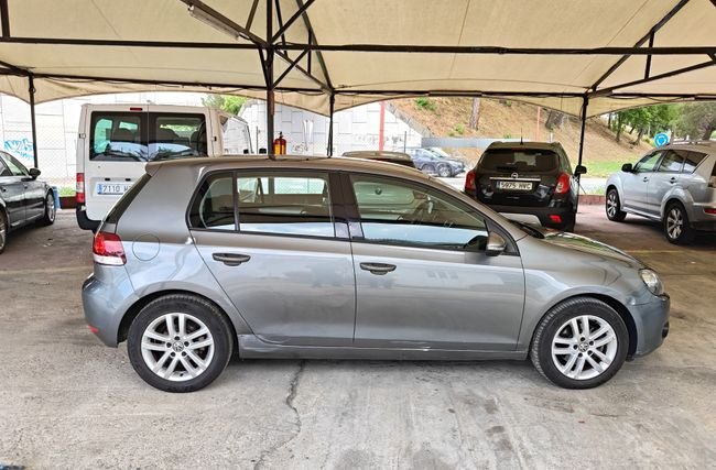 Volkswagen Golf 2011, foto 2
