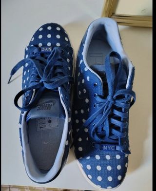 Zapatillas Nike de lunares