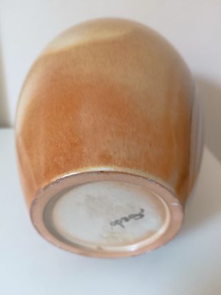Jarrón cerámico beige y marrón