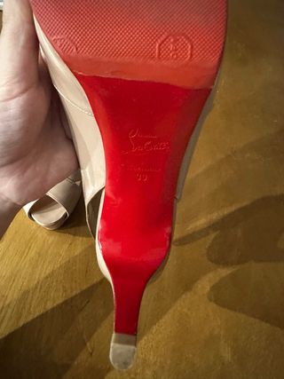 Zapatos Louboutin beige