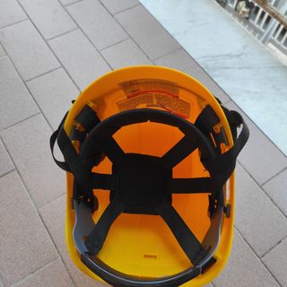 Casco da lavoro giallo
