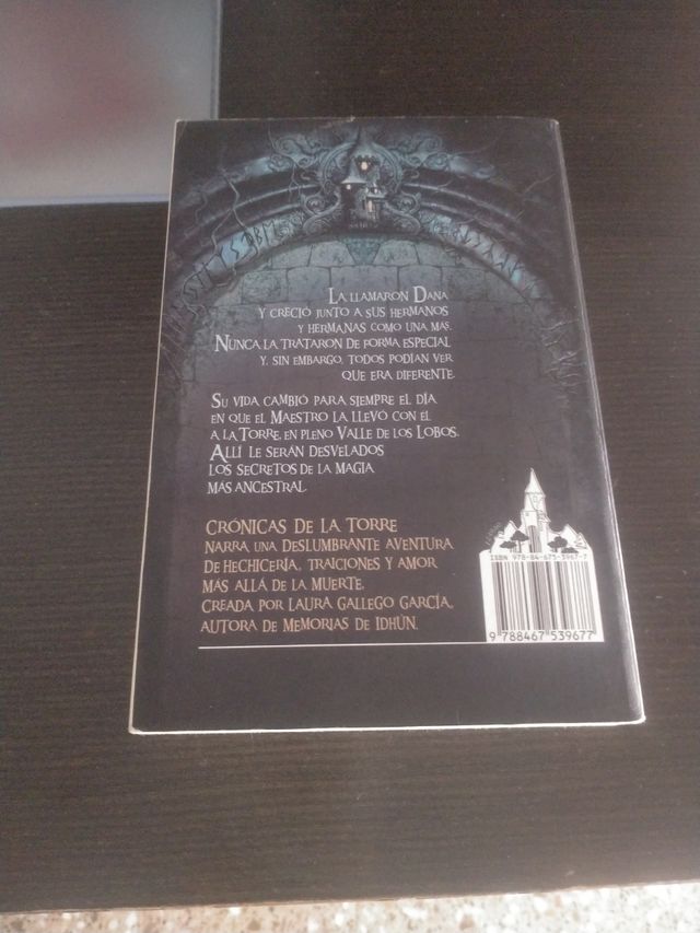 Crónicas de la torre 1 El valle de los lobos