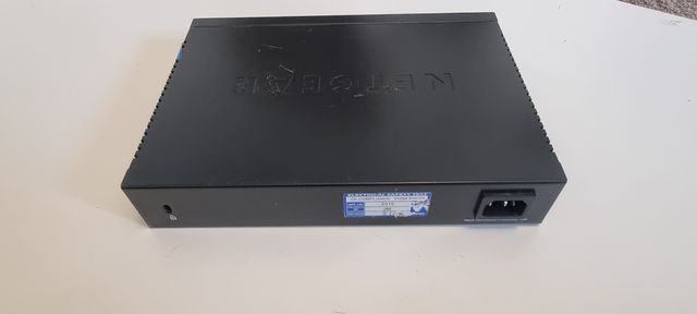 Switch NETGEAR GS324 24 puertos Gigabit