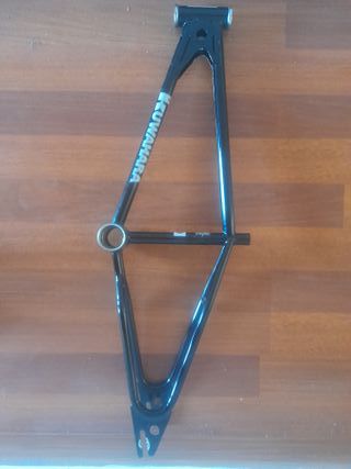 Cuadro y horquilla Kuwahara KZ2 (1982)